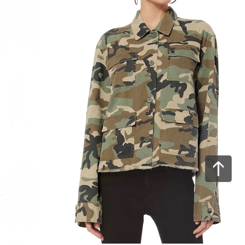 ‼️MOVING SALE ‼️ RTA camo jacket